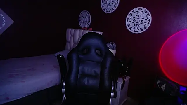 Sarayy Collins online show from 03-21-25, 11:33