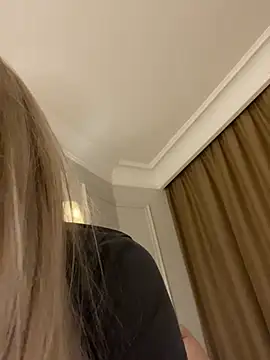 Snapshot of SophieBaley chatting on 02-15-26, 02:45 SophieBaley online show from 02-15-26, 02:45