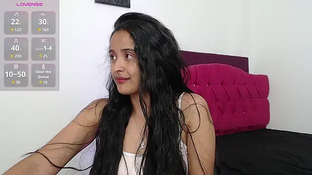 Snapshot of Lili666_ chatting on 10-20-25, 04:58 Lili666 online show from 10-20-25, 04:58