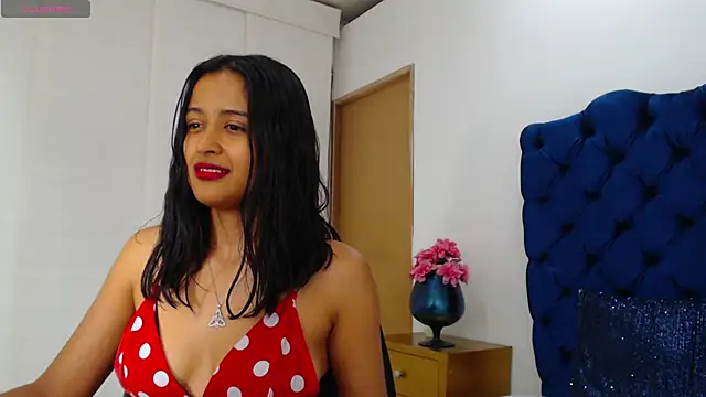 Lili666  online show from 05-10-26, 03:43
