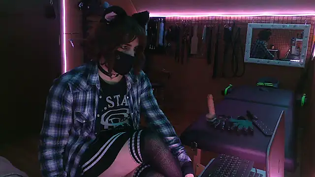 Ginny-the-bdsm-nympho online show from 12-18-25, 06:01