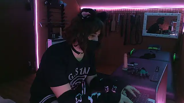 Ginny-the-bdsm-nympho online show from 12-14-25, 06:13