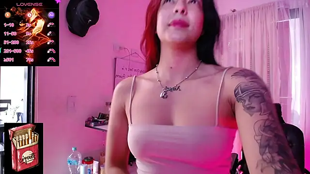 Snapshot of Misslana_wn1 chatting on 02-27-25, 04:54 Misslana wn1 online show from 02-27-25, 04:54