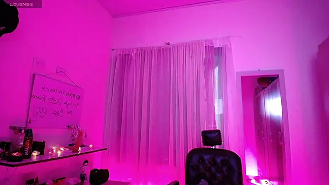 Snapshot of Misslana_wn1 chatting on 03-13-25, 12:37 Misslana wn1 online show from 03-13-25, 12:37