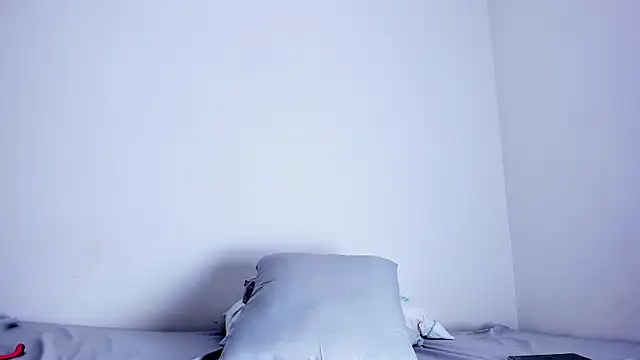 Skarleth69 online show from 03-05-26, 11:51