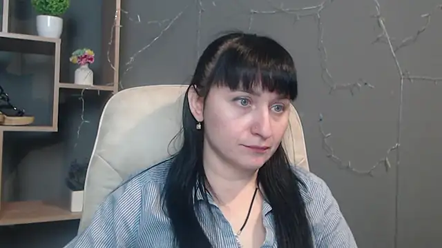 NinaFlawlees online show from 12-03-25, 12:59