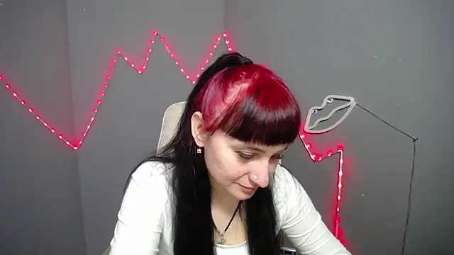 NinaFlawlees online show from 03-23-26, 07:30