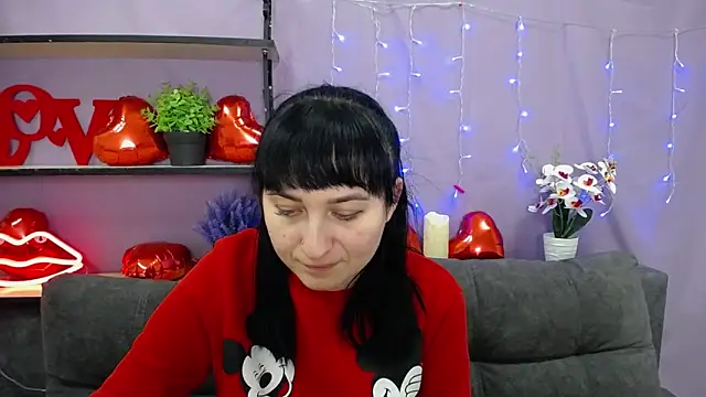 Snapshot of NinaFlawlees chatting on 03-05-25, 11:49 NinaFlawlees online show from 03-05-25, 11:49