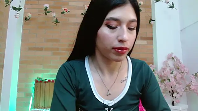 adriscute online show from 06-10-26, 02:46