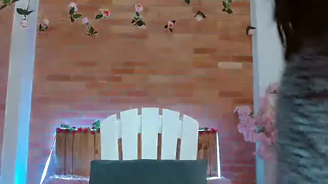 adriscute online show from 06-17-26, 02:33