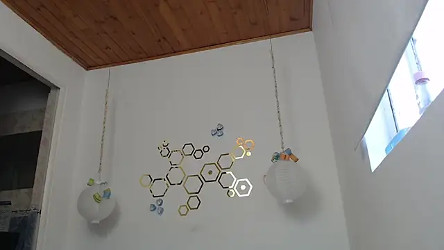 adriscute online show from 03-02-25, 10:56