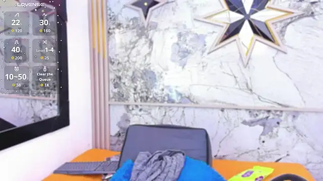 Snapshot of HannyMansonh chatting on 09-19-25, 03:21 HannyMansonh online show from 09-19-25, 03:21