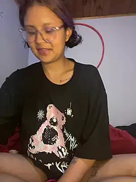 Snapshot of Hathorlove chatting on 03-12-25, 08:08 Hathorlove online show from 03-12-25, 08:08