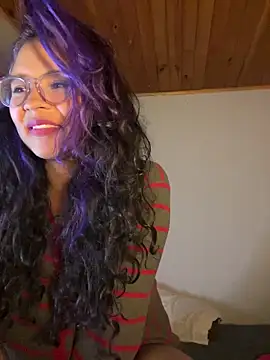 Snapshot of Hathorlove chatting on 02-19-25, 04:34 Hathorlove online show from 02-19-25, 04:34