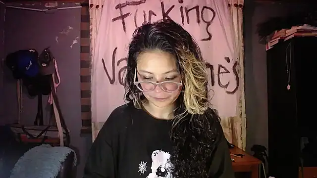 Hathorlove online show from 02-12-26, 09:58