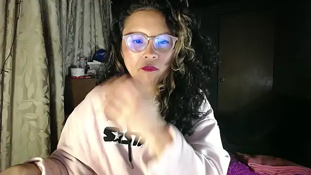 Hathorlove online show from 11-28-25, 04:23