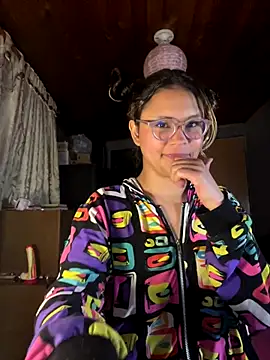 Snapshot of Hathorlove chatting on 10-11-25, 06:03 Hathorlove online show from 10-11-25, 06:03