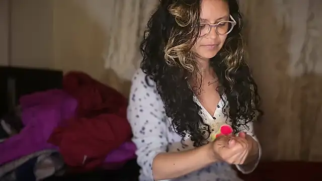 Hathorlove online show from 06-10-26, 05:52