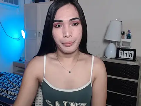 Msyensmith online show from 09-18-25, 03:31