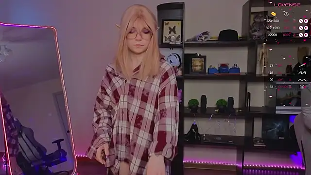 Snapshot of zelda_1 chatting on 02-06-26, 12:23 zelda 1 online show from 02-06-26, 12:23