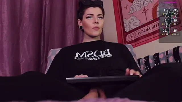 Luna Blake online show from 03-16-25, 07:27