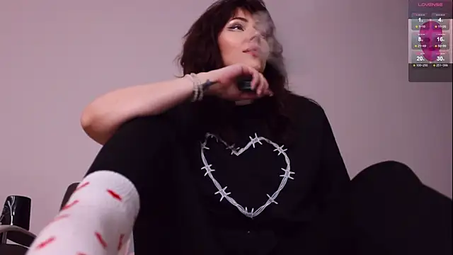 Luna Blake online show from 10-16-25, 10:12