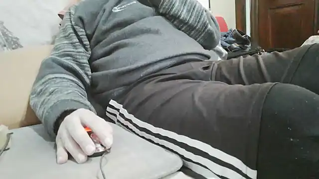 Snapshot of messi_syssy chatting on 05-19-26, 03:08 messi syssy online show from 05-19-26, 03:08