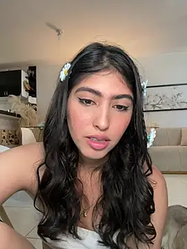Snapshot of Gaby_zahir_ chatting on 02-01-25, 04:22 Gaby zahir  online show from 02-01-25, 04:22