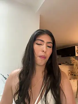 Snapshot of Gaby_zahir_ chatting on 02-01-25, 02:47 Gaby zahir  online show from 02-01-25, 02:47