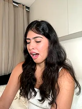 Snapshot of Gaby_zahir_ chatting on 09-12-25, 10:48 Gaby zahir  online show from 09-12-25, 10:48