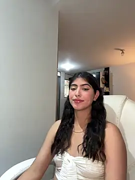 Snapshot of Gaby_zahir_ chatting on 01-15-25, 12:58 Gaby zahir  online show from 01-15-25, 12:58