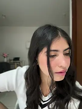 Snapshot of Gaby_zahir_ chatting on 03-12-25, 09:34 Gaby zahir  online show from 03-12-25, 09:34
