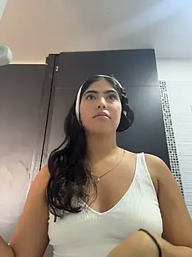 Gaby zahir  online show from 11-15-25, 06:12