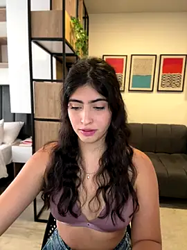 Snapshot of Gaby_zahir_ chatting on 10-17-25, 03:36 Gaby zahir  online show from 10-17-25, 03:36