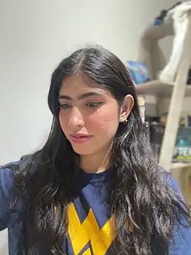Snapshot of Gaby_zahir_ chatting on 03-20-25, 01:04 Gaby zahir  online show from 03-20-25, 01:04
