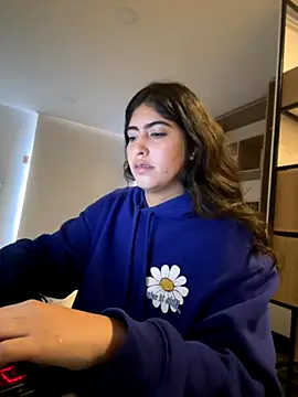 Snapshot of Gaby_zahir_ chatting on 10-22-25, 12:37 Gaby zahir  online show from 10-22-25, 12:37