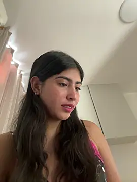 Snapshot of Gaby_zahir_ chatting on 10-15-25, 11:51 Gaby zahir  online show from 10-15-25, 11:51