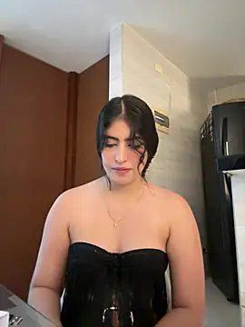 Snapshot of Gaby_zahir_ chatting on 01-18-25, 12:35 Gaby zahir  online show from 01-18-25, 12:35