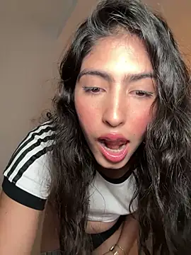 Snapshot of Gaby_zahir_ chatting on 01-15-25, 12:30 Gaby zahir  online show from 01-15-25, 12:30