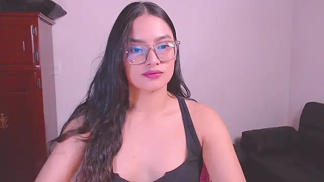 Snapshot of 1eve_rox chatting on 10-17-25, 10:29 1eve rox online show from 10-17-25, 10:29