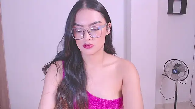 Snapshot of 1eve_rox chatting on 11-21-25, 02:10 1eve rox online show from 11-21-25, 02:10