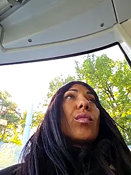 Snapshot of LeticiaWoods chatting on 09-30-25, 09:26 LeticiaWoods online show from 09-30-25, 09:26