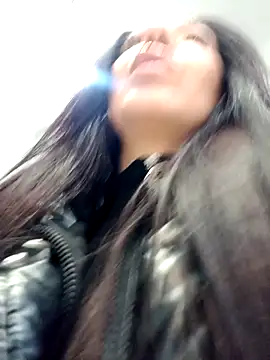 Snapshot of LeticiaWoods chatting on 03-15-25, 02:45 LeticiaWoods online show from 03-15-25, 02:45