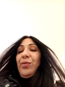 Snapshot of LeticiaWoods chatting on 02-07-25, 12:28 LeticiaWoods online show from 02-07-25, 12:28