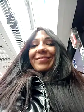 Snapshot of LeticiaWoods chatting on 12-20-24, 01:22 LeticiaWoods online show from 12-20-24, 01:22