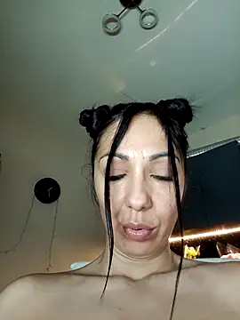 Snapshot of LeticiaWoods chatting on 03-17-25, 10:27 LeticiaWoods online show from 03-17-25, 10:27