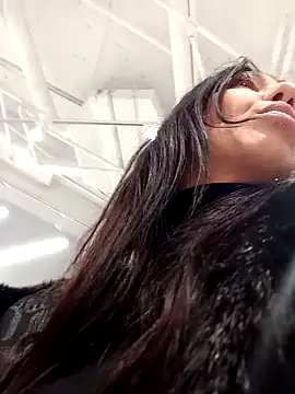 Snapshot of LeticiaWoods chatting on 01-24-25, 10:32 LeticiaWoods online show from 01-24-25, 10:32