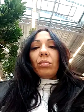 Snapshot of LeticiaWoods chatting on 01-10-25, 10:28 LeticiaWoods online show from 01-10-25, 10:28