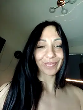 Snapshot of LeticiaWoods chatting on 03-21-25, 09:56 LeticiaWoods online show from 03-21-25, 09:56