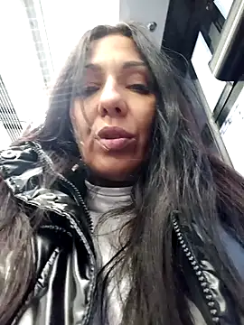 Snapshot of LeticiaWoods chatting on 01-12-25, 01:27 LeticiaWoods online show from 01-12-25, 01:27